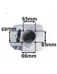 Cylinder z rozrządem napędzanym łańcuszkiem